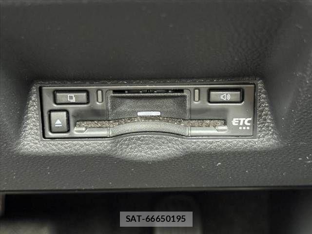 Toyota YARIS CROSS 2024-11 7621621-27