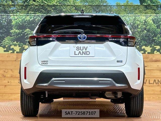 Toyota YARIS CROSS 2023-06 7621618-14