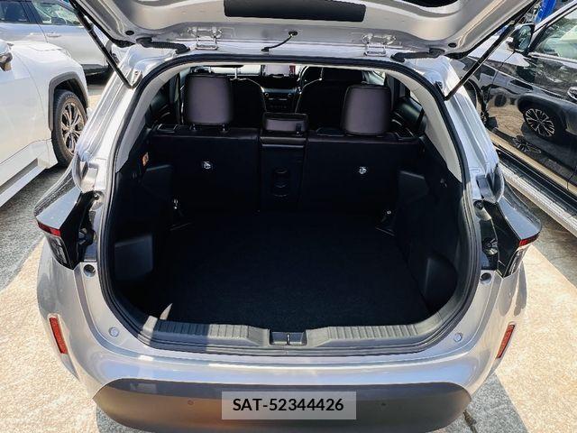 Toyota YARIS CROSS 2021-09 7621656-11