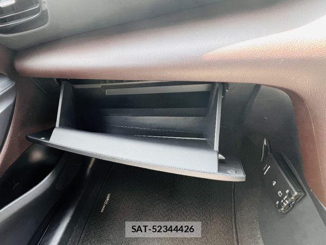 Toyota YARIS CROSS 2021-09 7621656-23