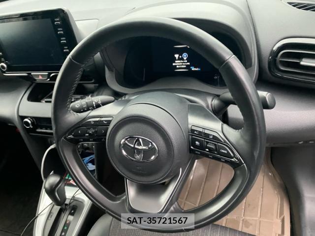 Toyota YARIS CROSS 2023-03 7621668-12
