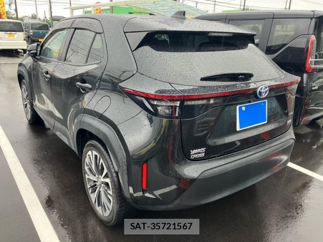 Toyota YARIS CROSS 2023-03 7621668-4