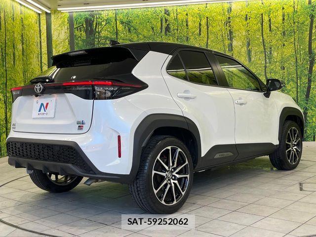 Toyota YARIS CROSS 2023-05 7621622-16