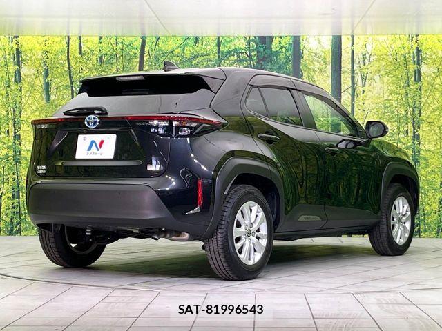 Toyota YARIS CROSS 2021-08 7621649-16