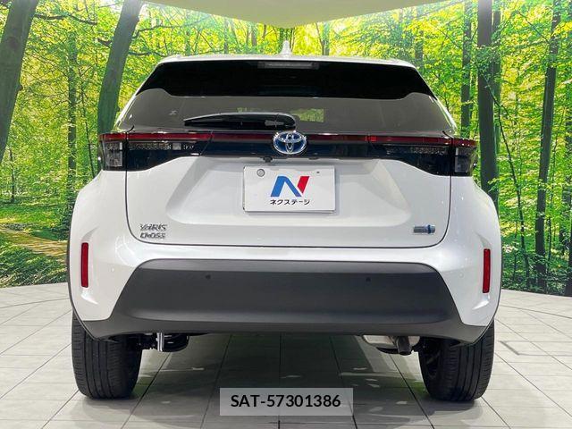 Toyota YARIS CROSS 2023-10 7621619-14