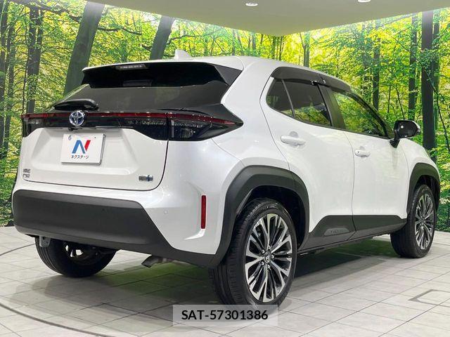 Toyota YARIS CROSS 2023-10 7621619-16