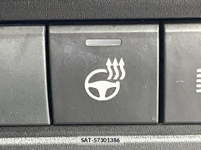 Toyota YARIS CROSS 2023-10 7621619-6
