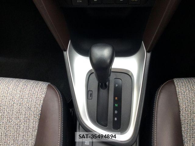 Toyota YARIS CROSS 2021-09 7621636-12