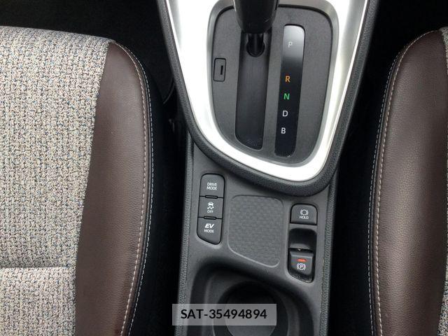 Toyota YARIS CROSS 2021-09 7621636-13