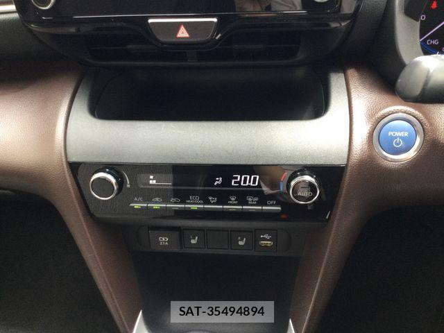 Toyota YARIS CROSS 2021-09 7621636-14