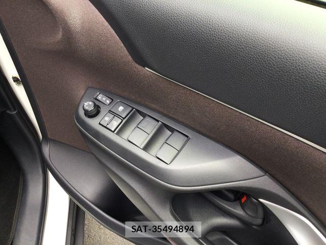 Toyota YARIS CROSS 2021-09 7621636-16