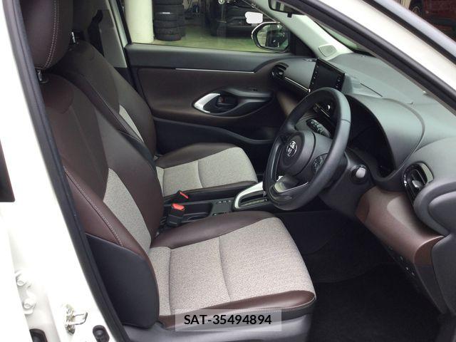 Toyota YARIS CROSS 2021-09 7621636-20