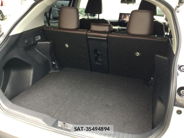 Toyota YARIS CROSS 2021-09 7621636-22