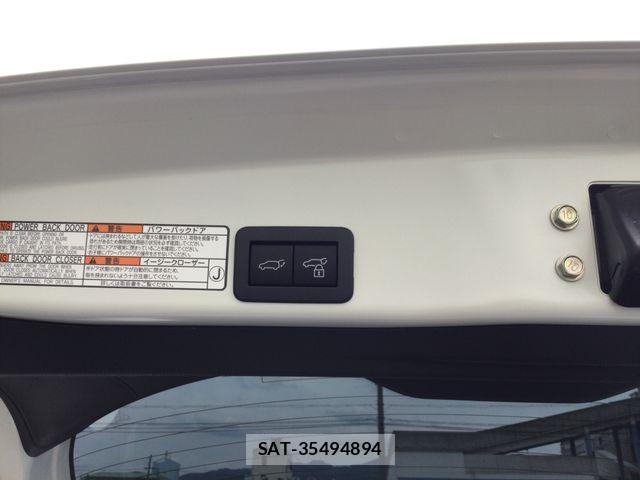 Toyota YARIS CROSS 2021-09 7621636-24