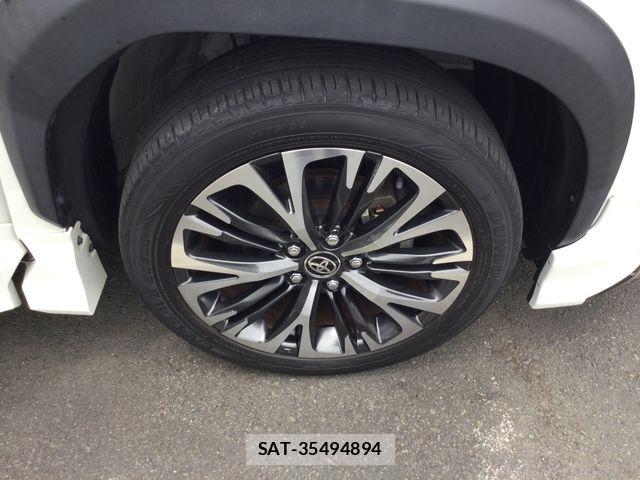 Toyota YARIS CROSS 2021-09 7621636-25