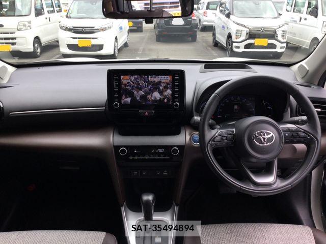 Toyota YARIS CROSS 2021-09 7621636-4