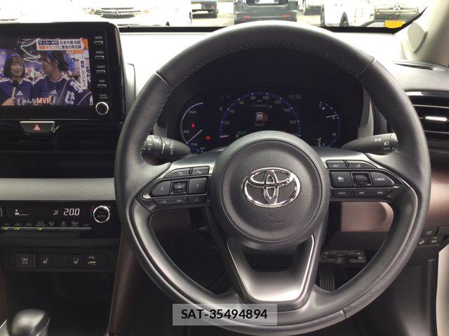 Toyota YARIS CROSS 2021-09 7621636-5