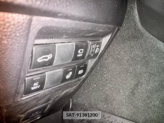 Toyota YARIS CROSS 2023-10 7621653-17