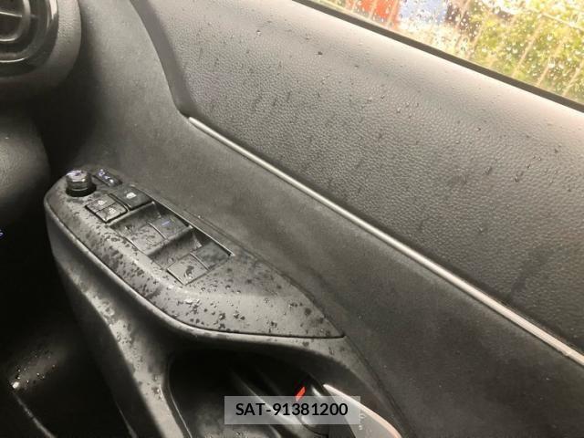 Toyota YARIS CROSS 2023-10 7621653-18