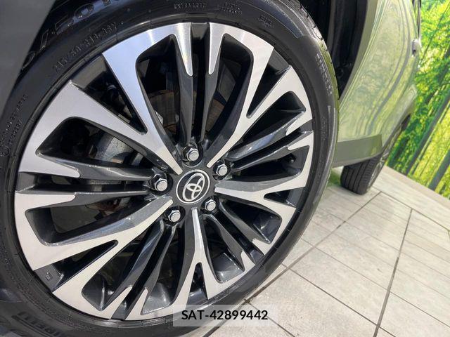 Toyota YARIS CROSS 2022-08 7621637-12