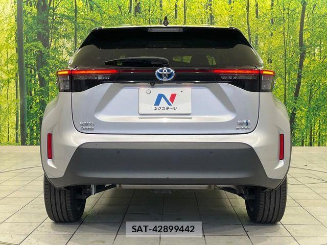 Toyota YARIS CROSS 2022-08 7621637-14