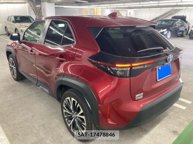 Toyota YARIS CROSS 2022-02 7621660-3
