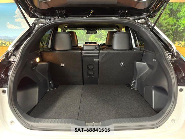 Toyota YARIS CROSS 2025-05 7621613-9
