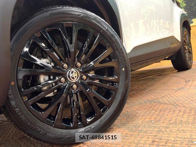 Toyota YARIS CROSS 2025-05 7621613-12