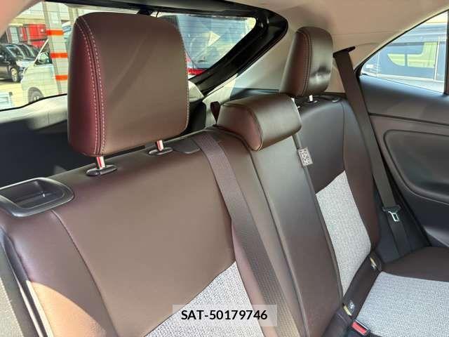Toyota YARIS CROSS 2022-07 7621629-17