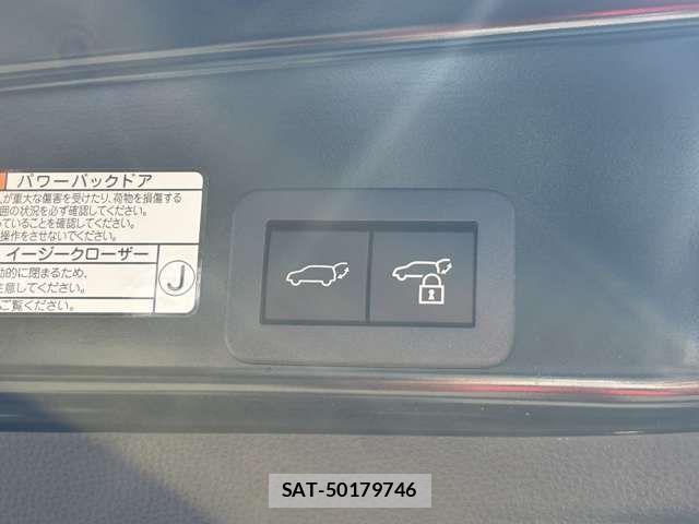 Toyota YARIS CROSS 2022-07 7621629-24