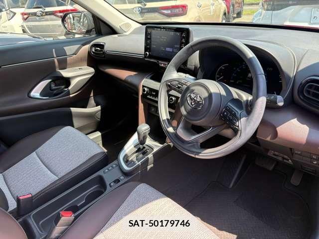 Toyota YARIS CROSS 2022-07 7621629-5