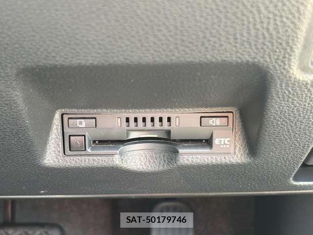 Toyota YARIS CROSS 2022-07 7621629-8