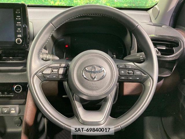 Toyota YARIS CROSS 2021-12 7621640-10