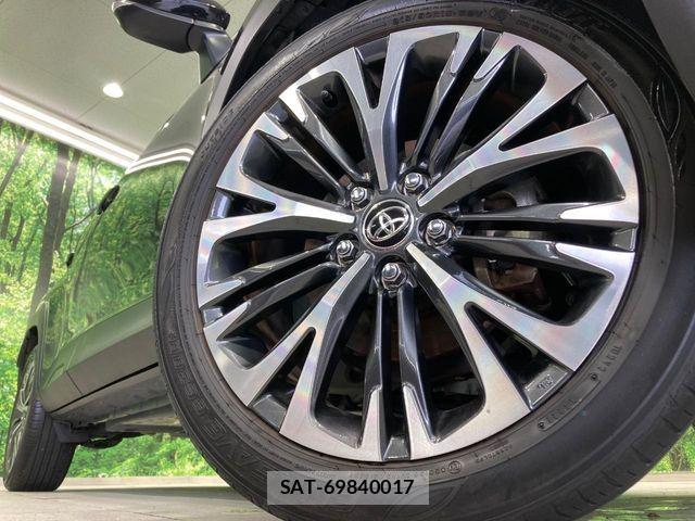 Toyota YARIS CROSS 2021-12 7621640-12