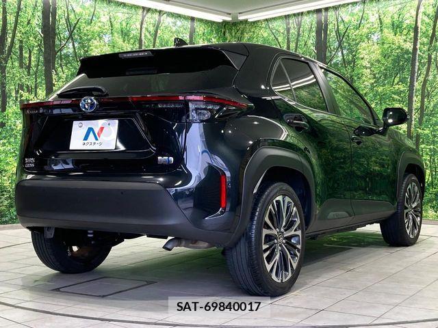 Toyota YARIS CROSS 2021-12 7621640-16