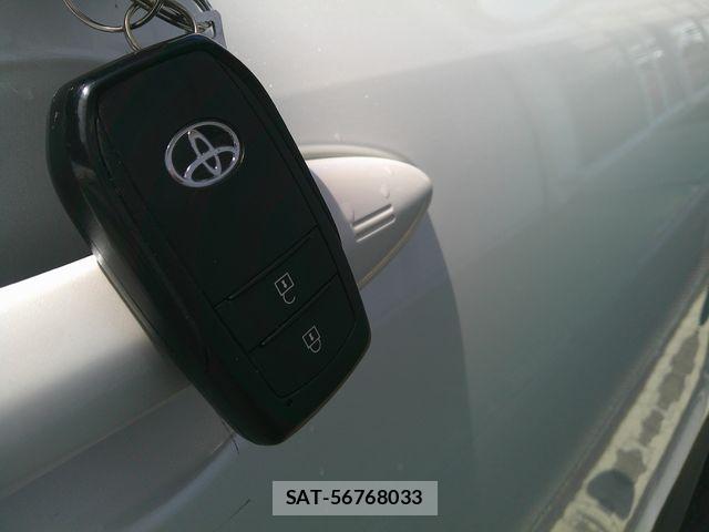 Toyota YARIS CROSS 2025-10 7731168-16