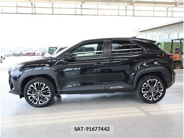 Toyota YARIS CROSS 2024-11 7731187-23