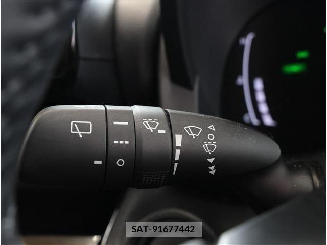 Toyota YARIS CROSS 2024-11 7731187-29