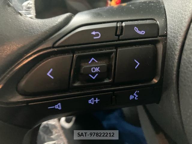 Toyota YARIS CROSS 2021-02 7731212-24