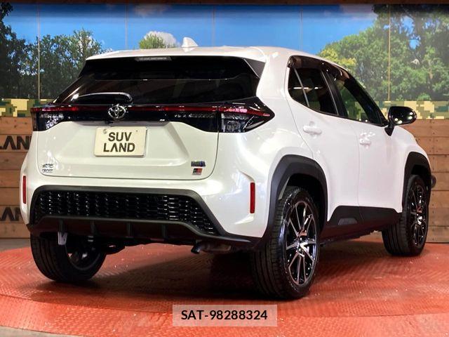 Toyota YARIS CROSS 2023-10 7731170-16