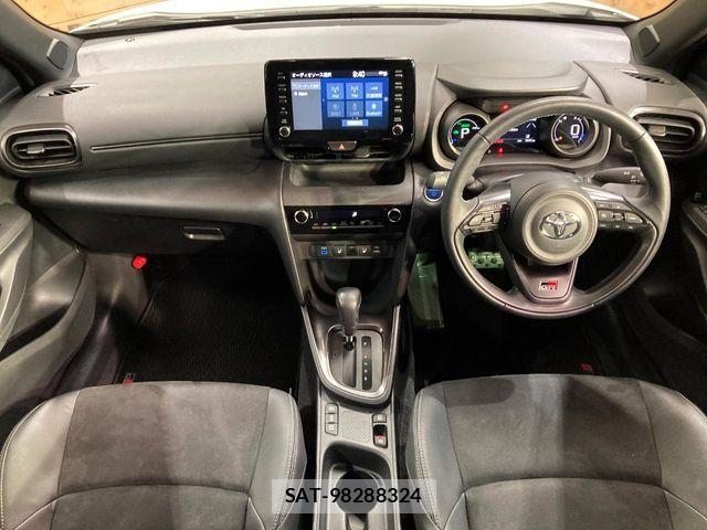 Toyota YARIS CROSS 2023-10 7731170-1