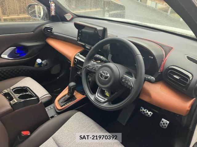 Toyota YARIS CROSS 2020-10 7790819-11