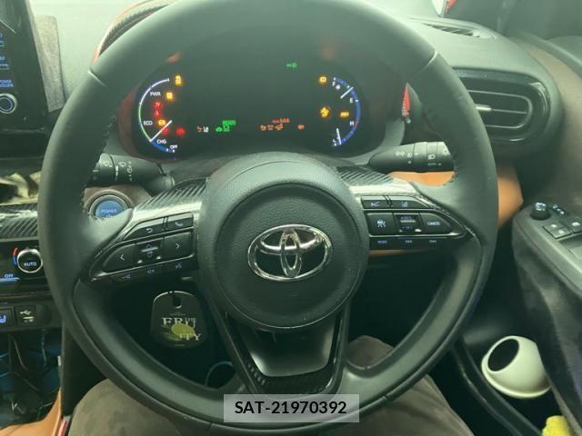 Toyota YARIS CROSS 2020-10 7790819-17