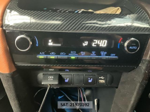 Toyota YARIS CROSS 2020-10 7790819-23