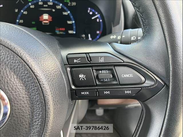 Toyota YARIS CROSS 2020-10 7790818-13