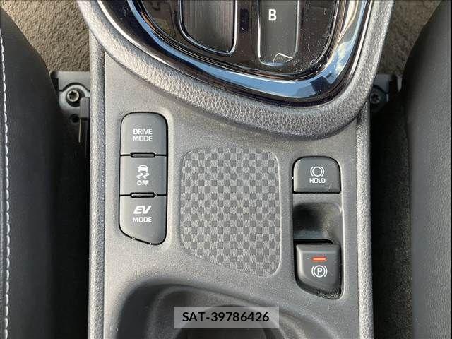 Toyota YARIS CROSS 2020-10 7790818-16