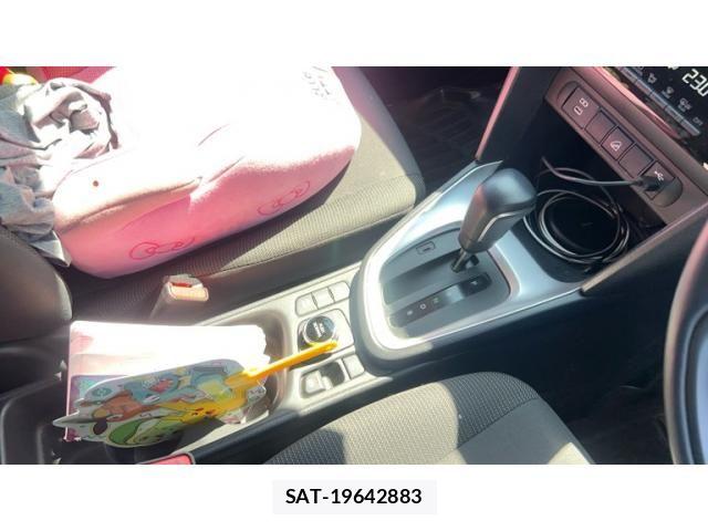Toyota YARIS CROSS 2022-12 7880799-12