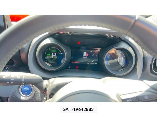 Toyota YARIS CROSS 2022-12 7880799-13
