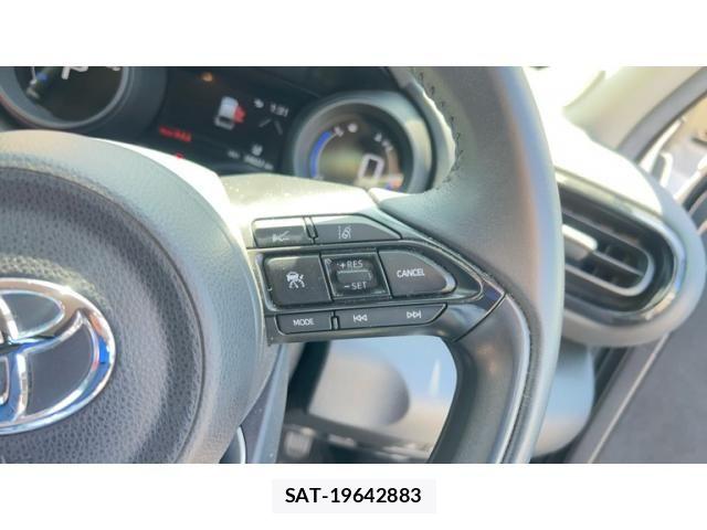 Toyota YARIS CROSS 2022-12 7880799-14