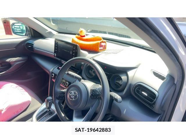 Toyota YARIS CROSS 2022-12 7880799-16
